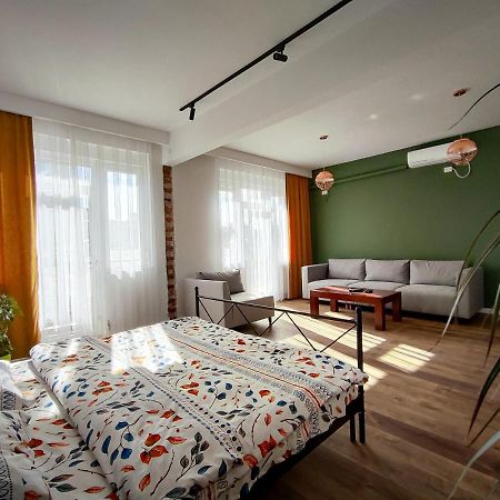 Urban Cozy Retreat Apartment Priștina Exterior foto