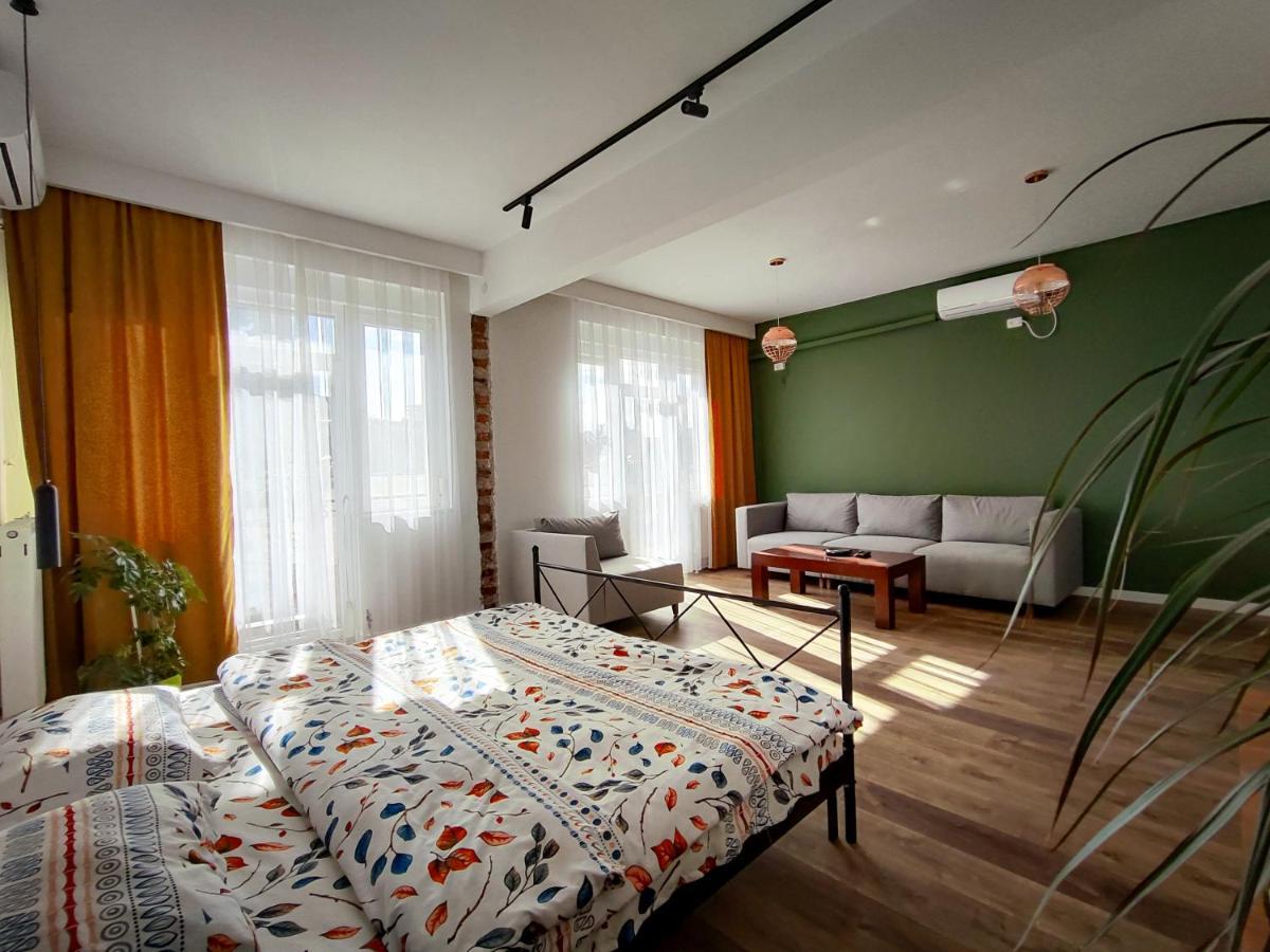Urban Cozy Retreat Apartment Priștina Exterior foto